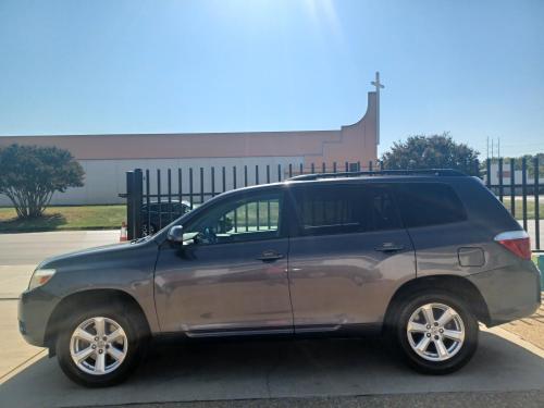 2008 Toyota Highlander Base 2WD        $700 DRIVE OFF SPECIAL (W.A.C.)