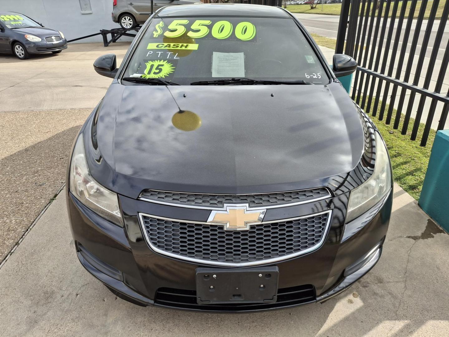 2015 BLACK Chevrolet Cruze 2LT Auto (1G1PE5SB3F7) with an 1.4L L4 DOHC 16V TURBO engine, 6-Speed Automatic transmission, located at 2001 E. Lancaster, Ft. Worth, 76103, (817) 336-7000, 32.746181, -97.301018 - Photo#3