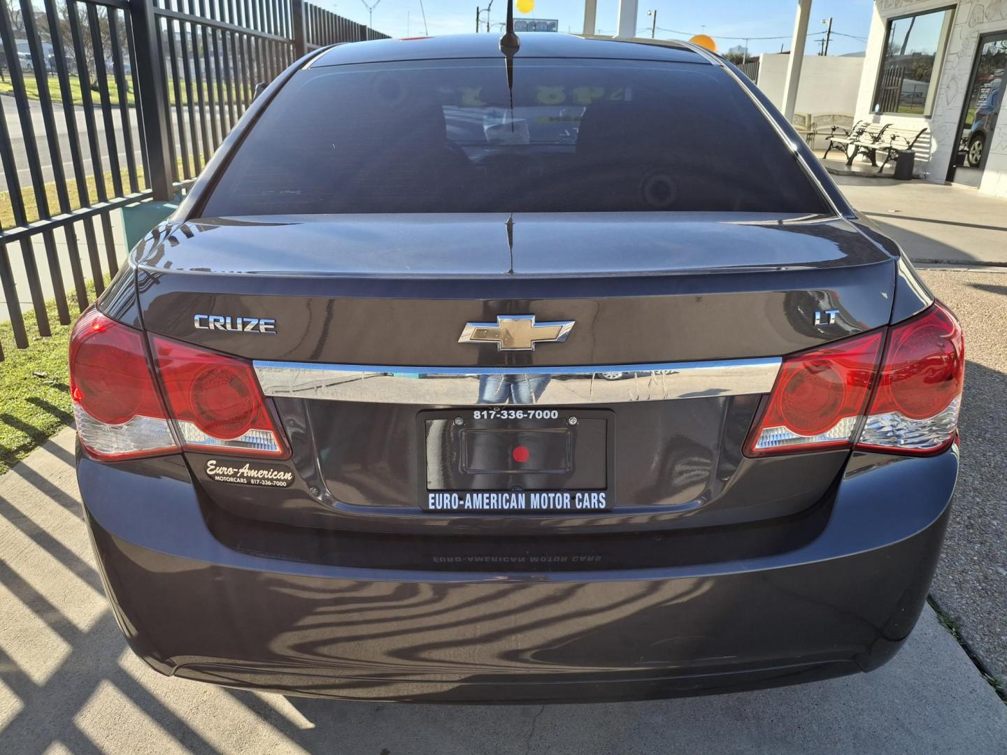 2014 GRAY Chevrolet Cruze 1LT Auto (1G1PC5SB7E7) with an 1.4L L4 DOHC 16V TURBO engine, 6-Speed Automatic transmission, located at 2001 E. Lancaster, Ft. Worth, 76103, (817) 336-7000, 32.746181, -97.301018 - Photo#6