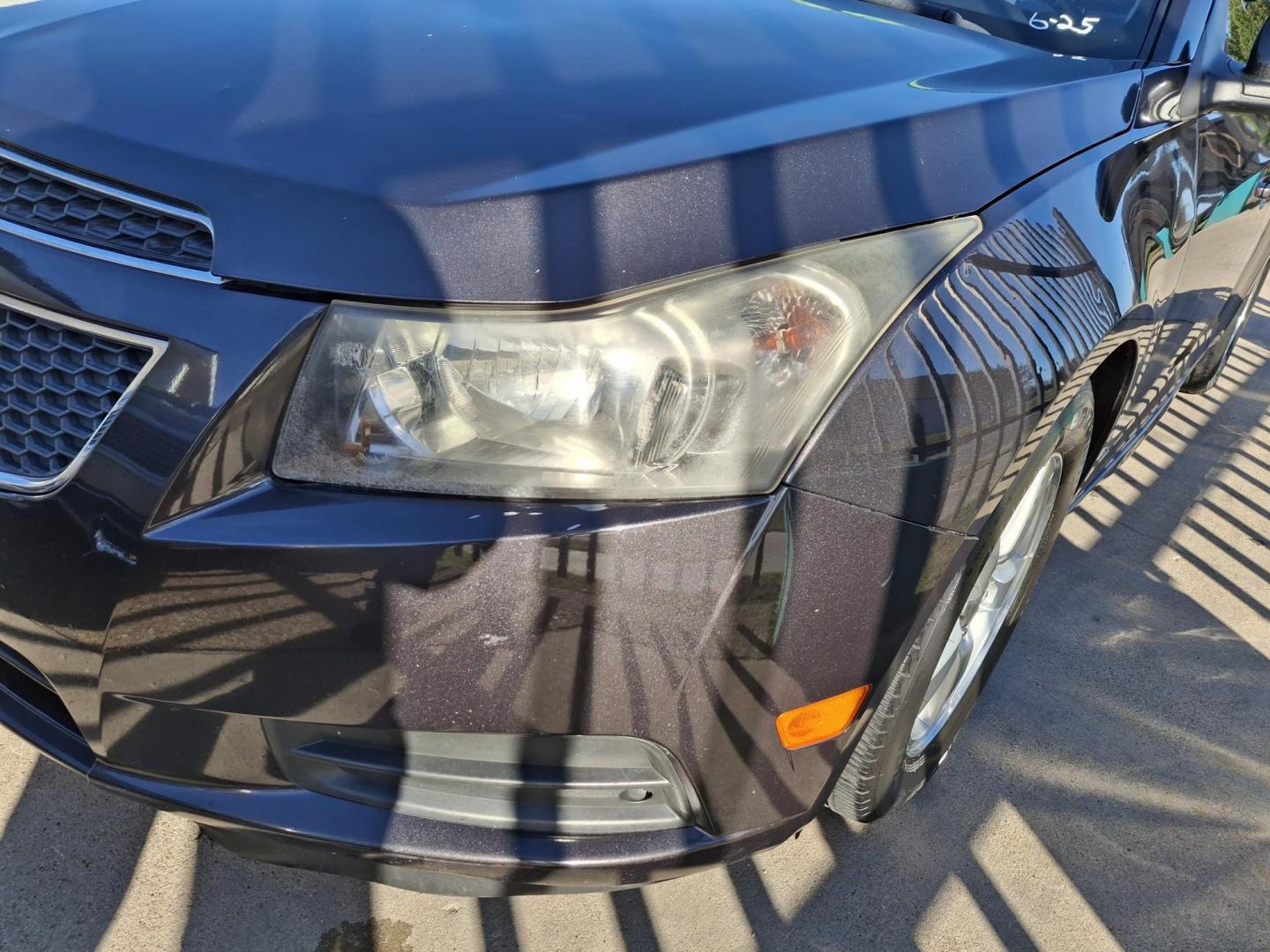 2014 GRAY Chevrolet Cruze 1LT Auto (1G1PC5SB7E7) with an 1.4L L4 DOHC 16V TURBO engine, 6-Speed Automatic transmission, located at 2001 E. Lancaster, Ft. Worth, 76103, (817) 336-7000, 32.746181, -97.301018 - Photo#4