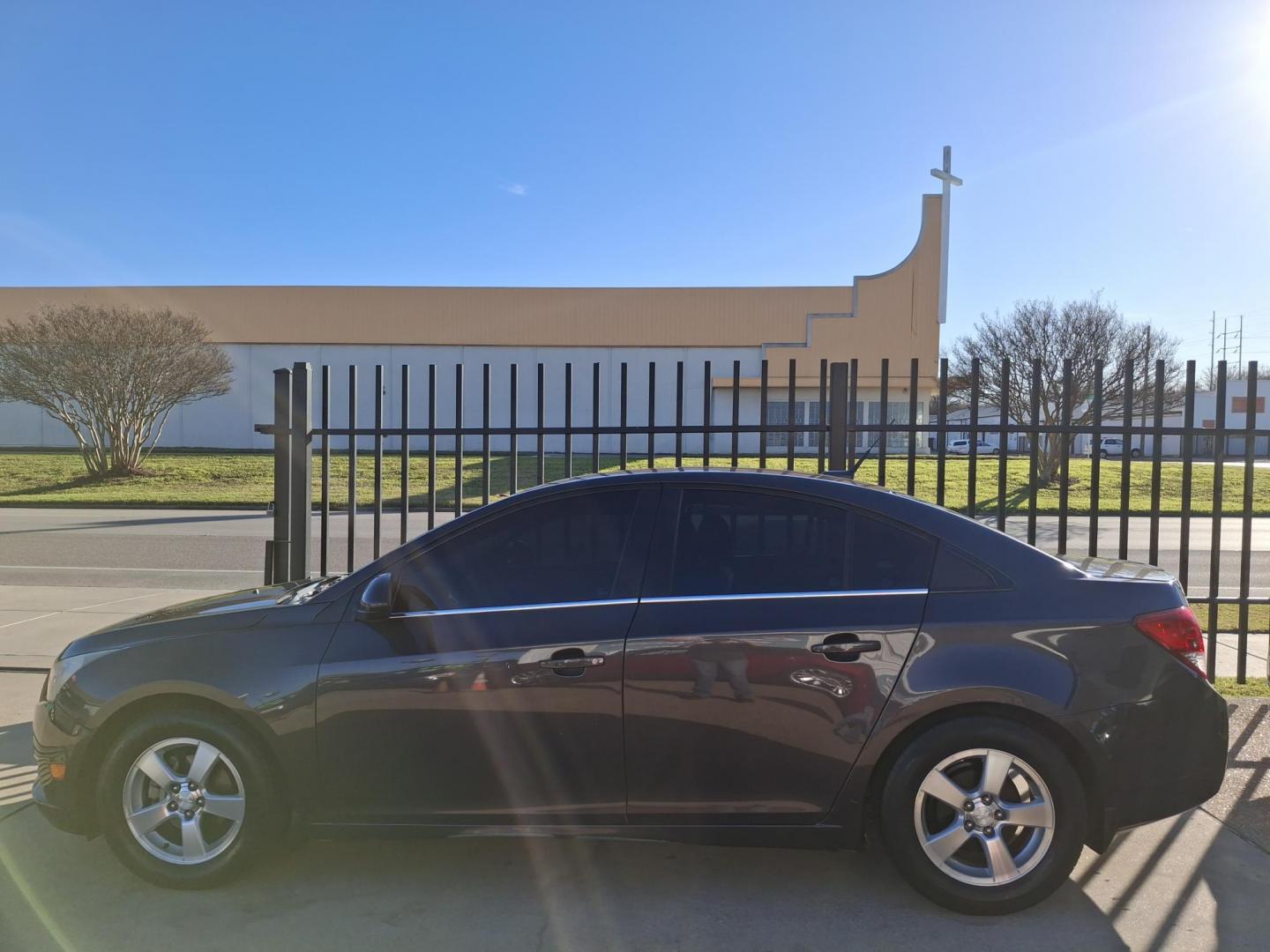 2014 GRAY Chevrolet Cruze 1LT Auto (1G1PC5SB7E7) with an 1.4L L4 DOHC 16V TURBO engine, 6-Speed Automatic transmission, located at 2001 E. Lancaster, Ft. Worth, 76103, (817) 336-7000, 32.746181, -97.301018 - Photo#0