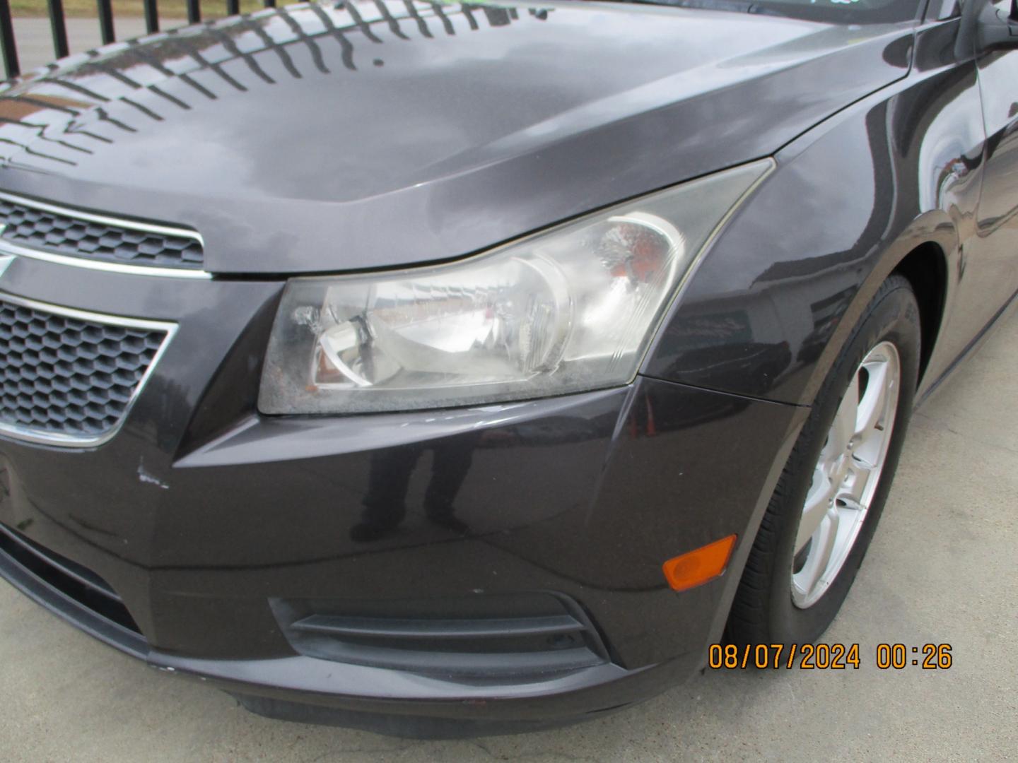 2014 GRAY Chevrolet Cruze 1LT Auto (1G1PC5SB7E7) with an 1.4L L4 DOHC 16V TURBO engine, 6-Speed Automatic transmission, located at 2001 E. Lancaster, Ft. Worth, 76103, (817) 336-7000, 32.746181, -97.301018 - Photo#3